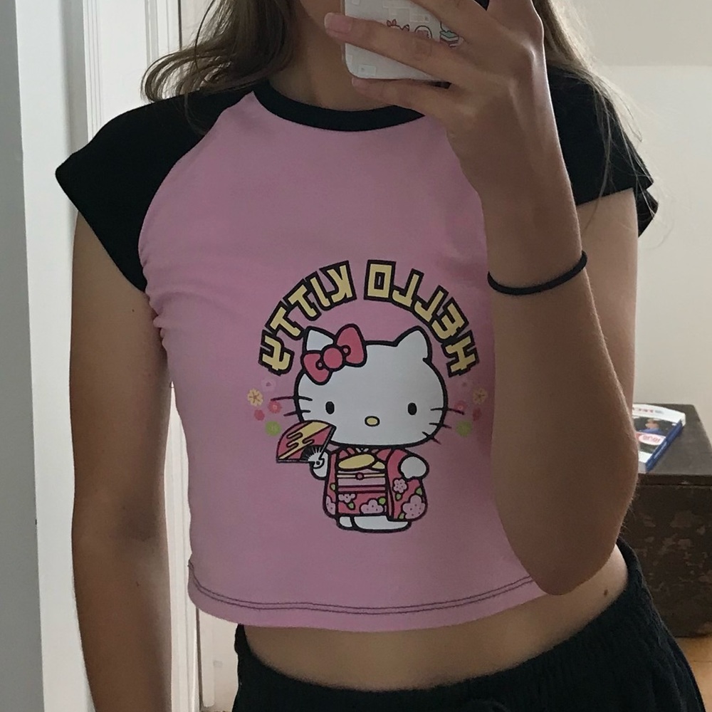 Hello Kitty (sanrio) cropped t-shirt, size 8